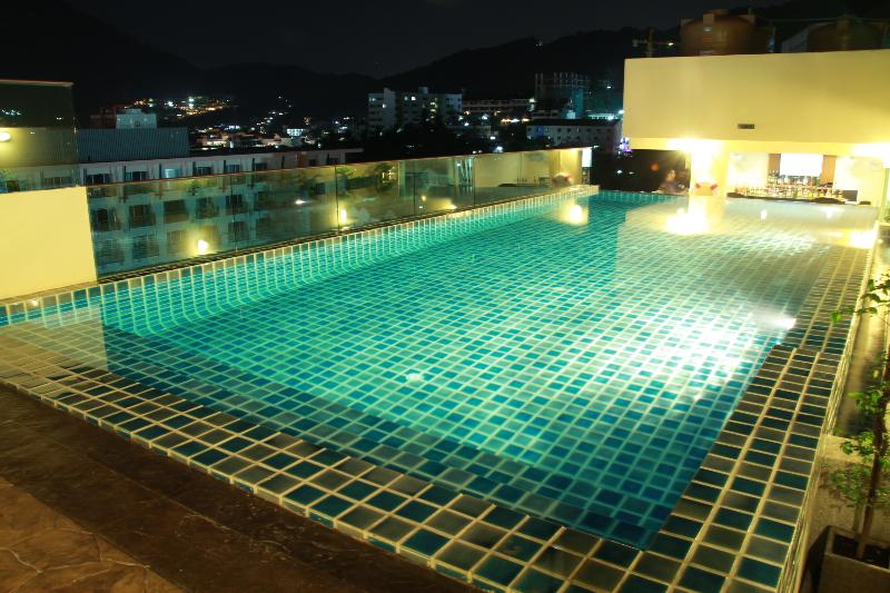 Hemingway's Silk Hotel - Havuz