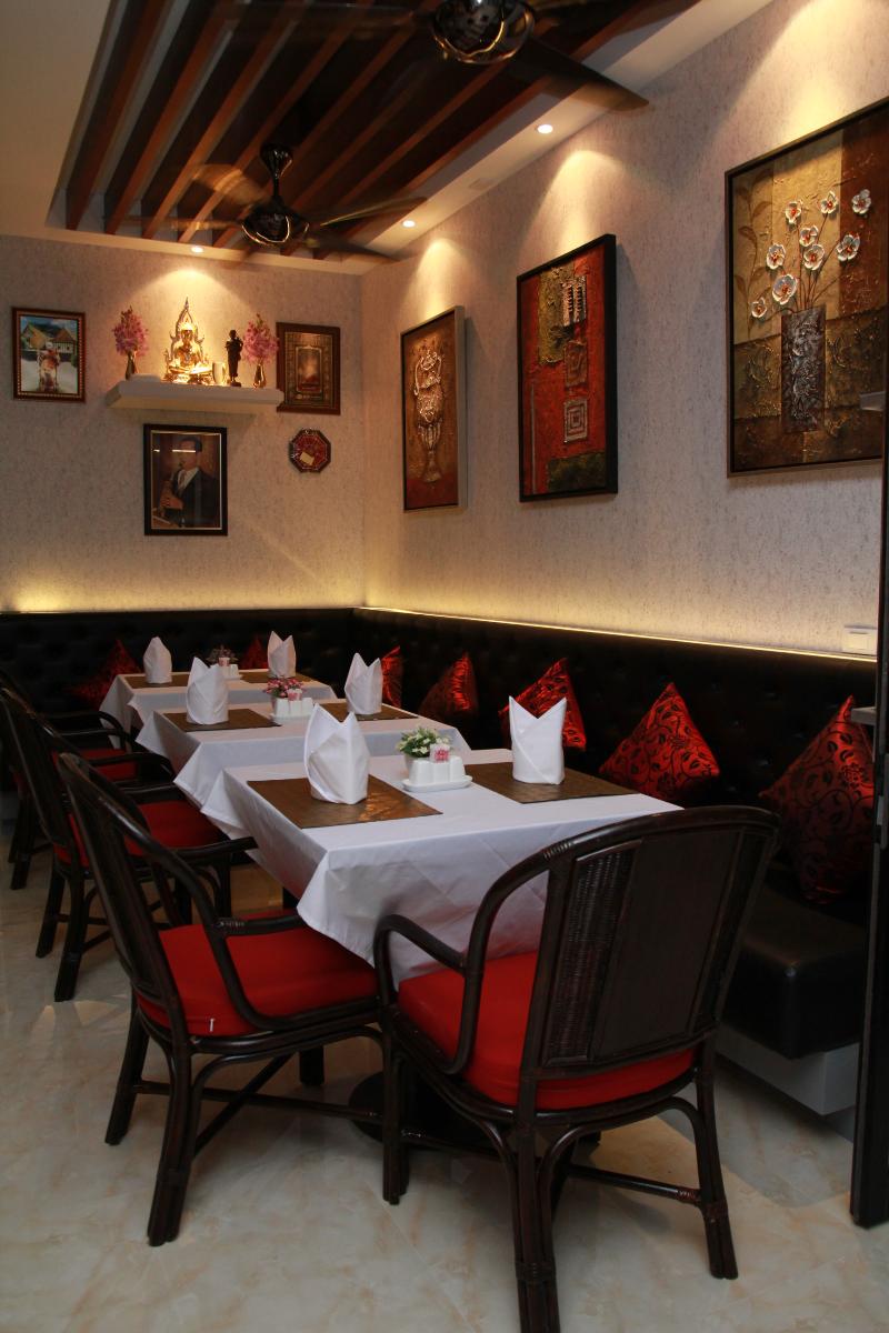 Hemingway's Silk Hotel - Restoran