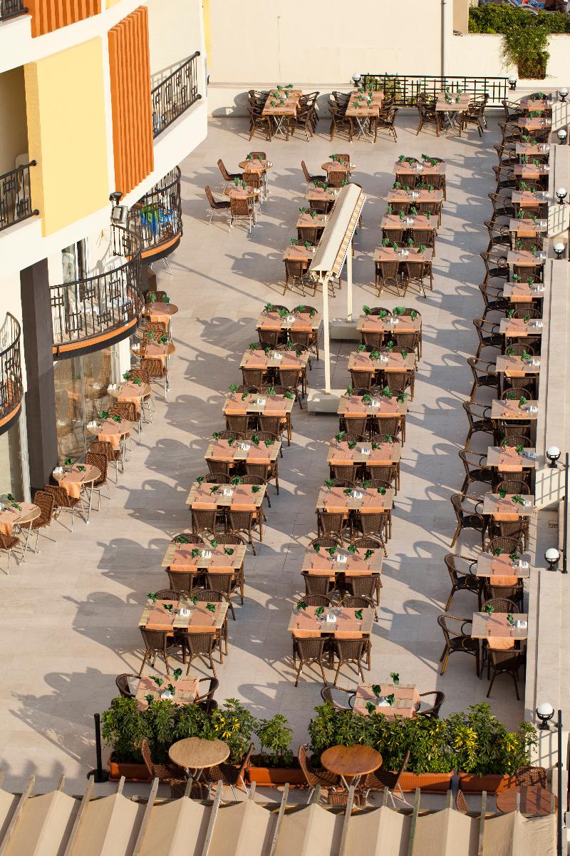 Arabella World Hotel - Teras