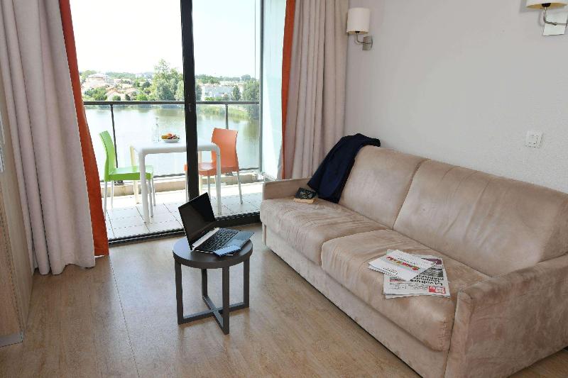 Appart-Hotel Mer & Golf City Bordeaux Bruges - Oda