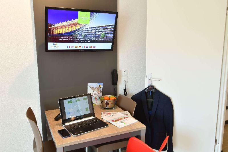 Appart-Hotel Mer & Golf City Bordeaux Bruges - Oda