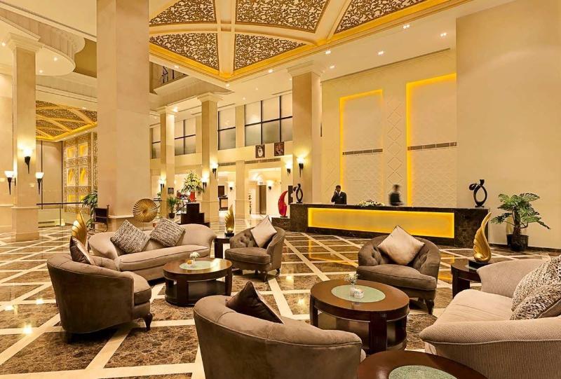 DoubleTree by Hilton Dhahran - Lobi