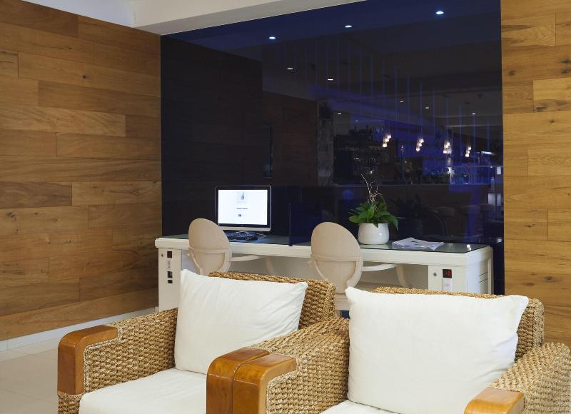 Canyelles Marina 3000 - Lobi