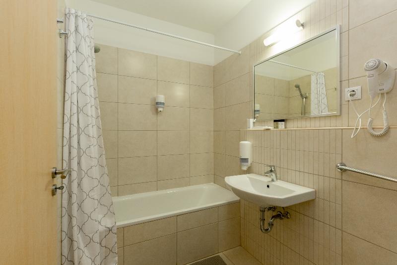 Sun Resort Apartments - Oda