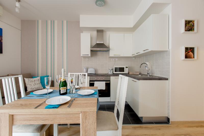 Sun Resort Apartments - Oda