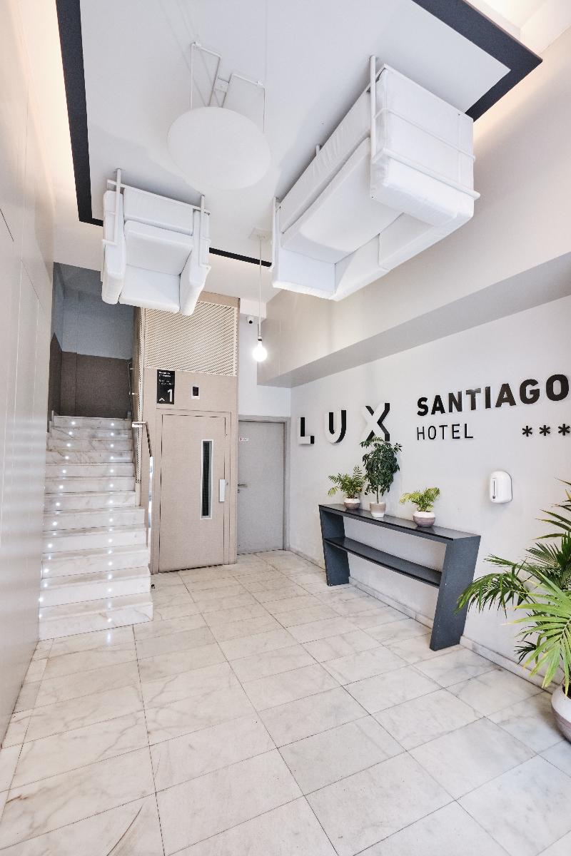 Lux Santiago - Lobi