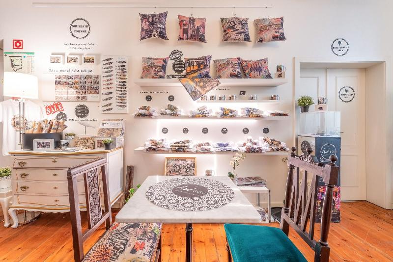 The Art Inn Lisbon - Lobi
