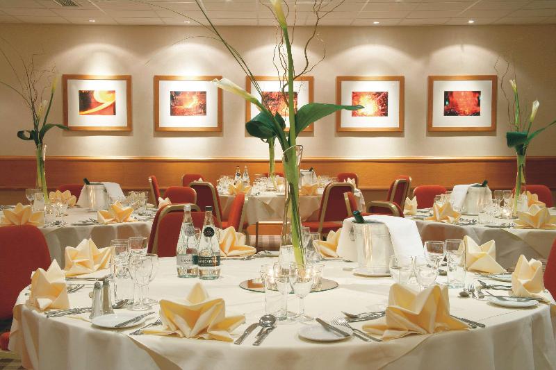 Village Hotel Sheffield - Genel