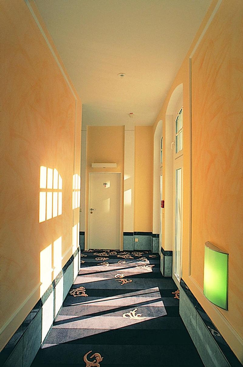 Dom Hotel Limburg - Lobi