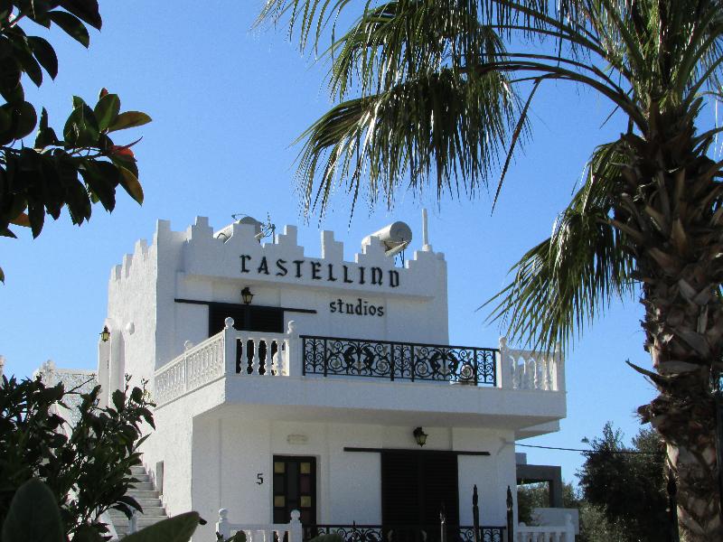 Castellino Studios - Oda