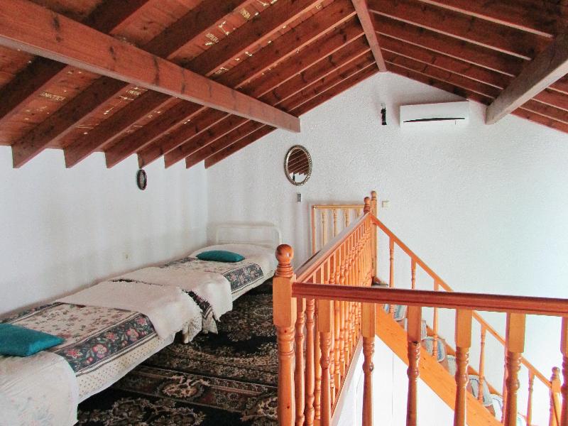 Castellino Studios - Oda