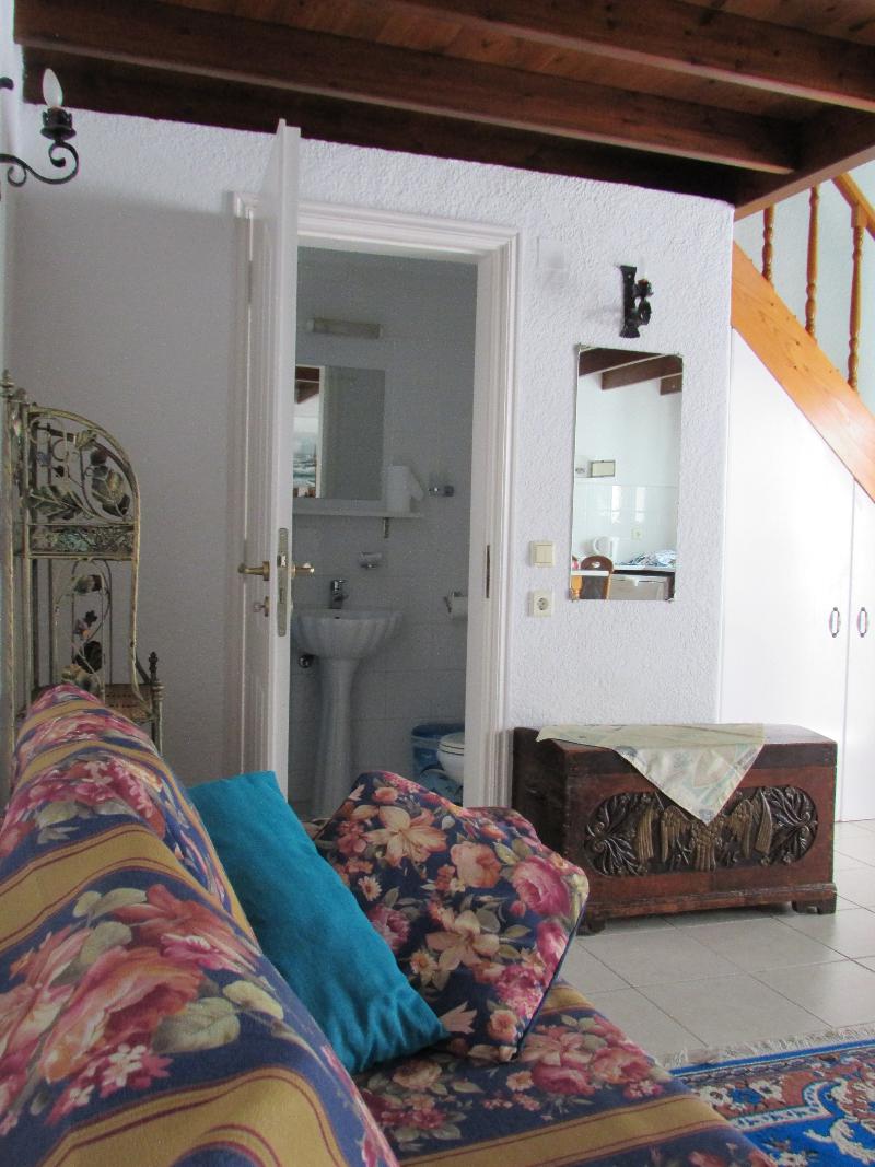 Castellino Studios - Oda