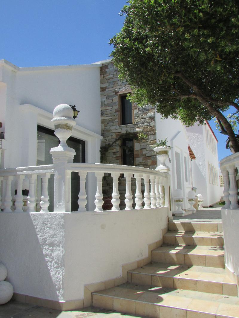 Castellino Studios - Oda