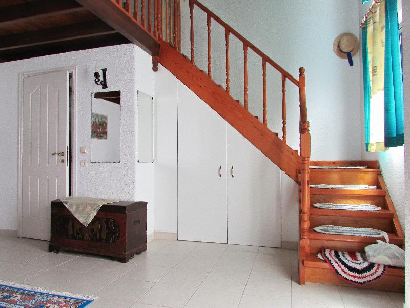 Castellino Studios - Oda