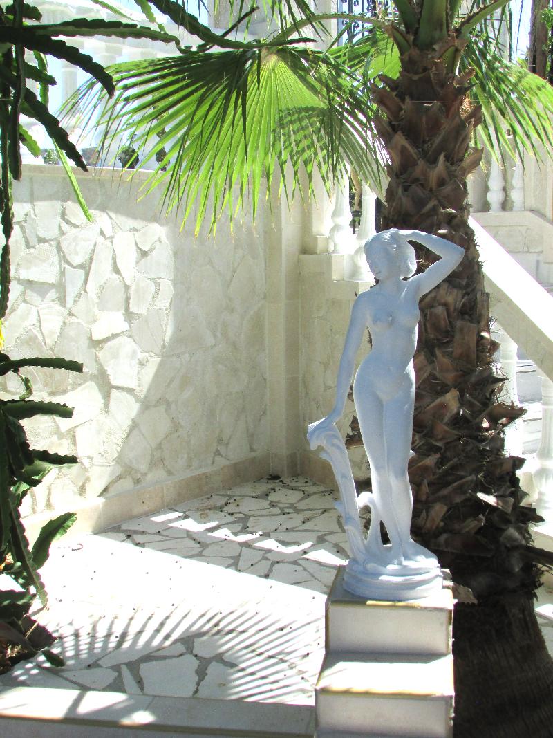 Castellino Studios - Oda