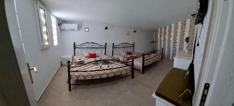 Castellino Studios - Oda