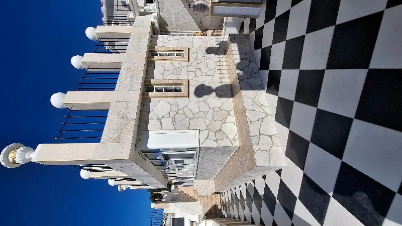 Castellino Studios - Oda