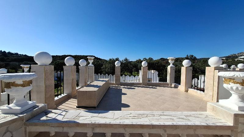 Castellino Studios - Oda