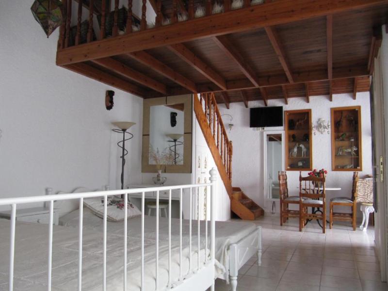 Castellino Studios - Oda