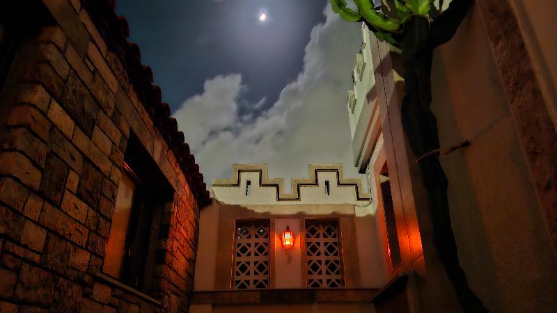 Castellino Studios - Oda