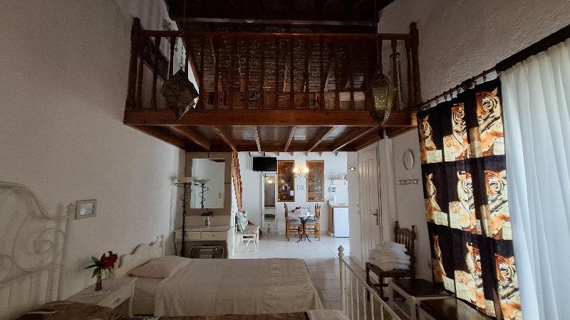 Castellino Studios - Oda