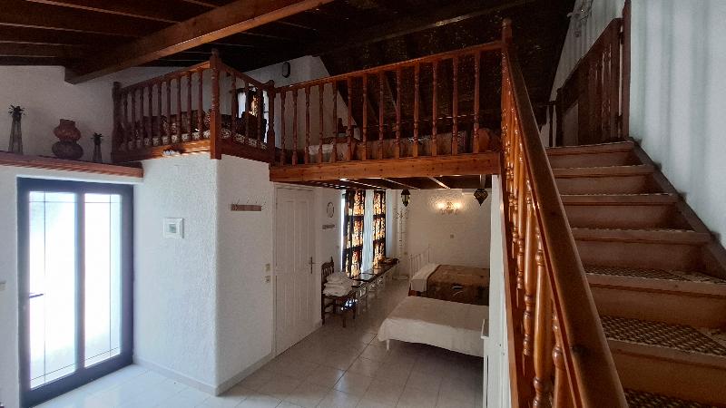 Castellino Studios - Oda