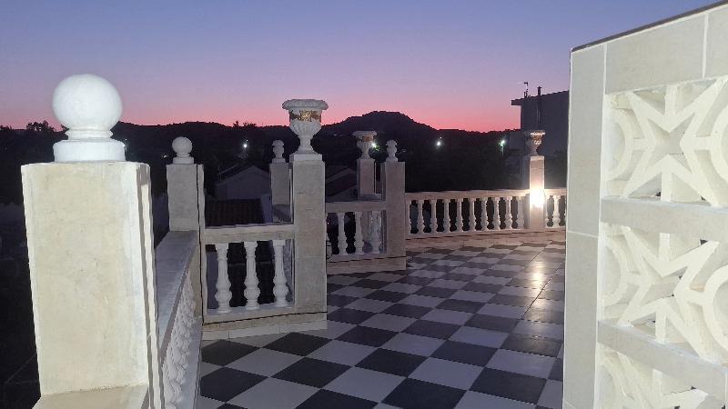 Castellino Studios - Oda
