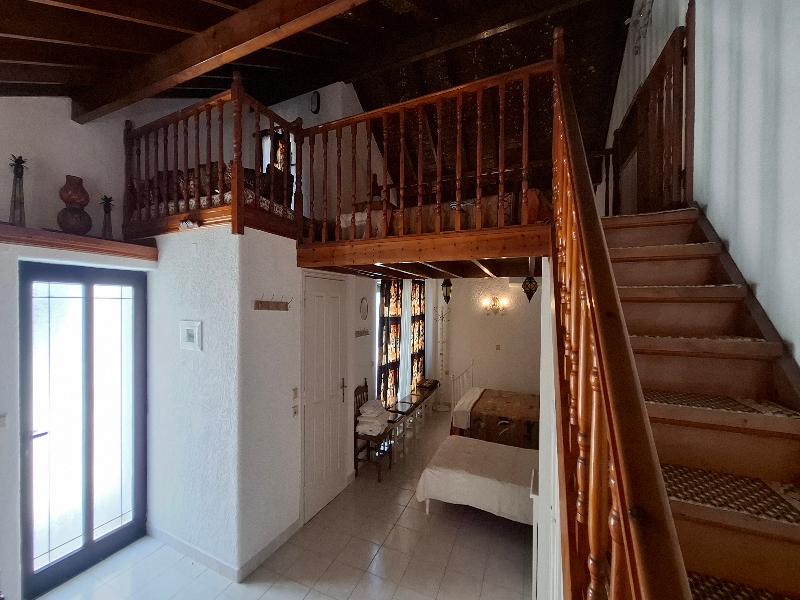 Castellino Studios - Oda