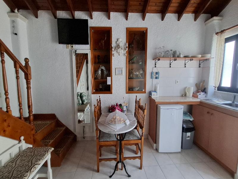 Castellino Studios - Oda