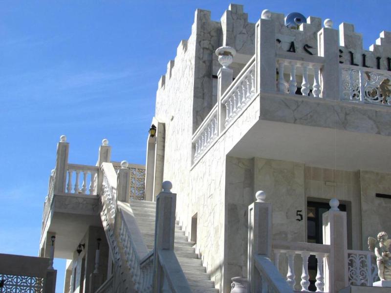 Castellino Studios - Oda