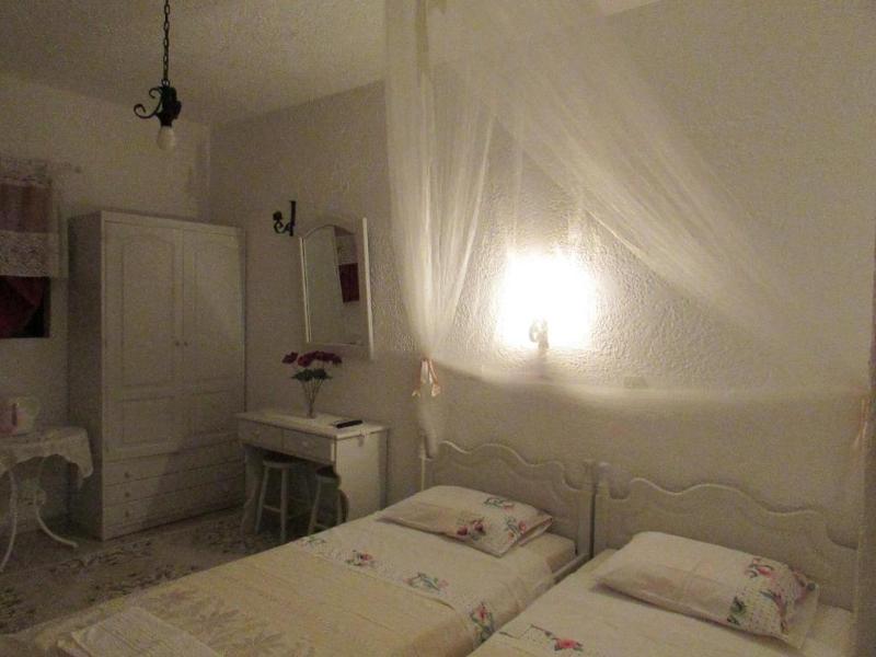 Castellino Studios - Oda