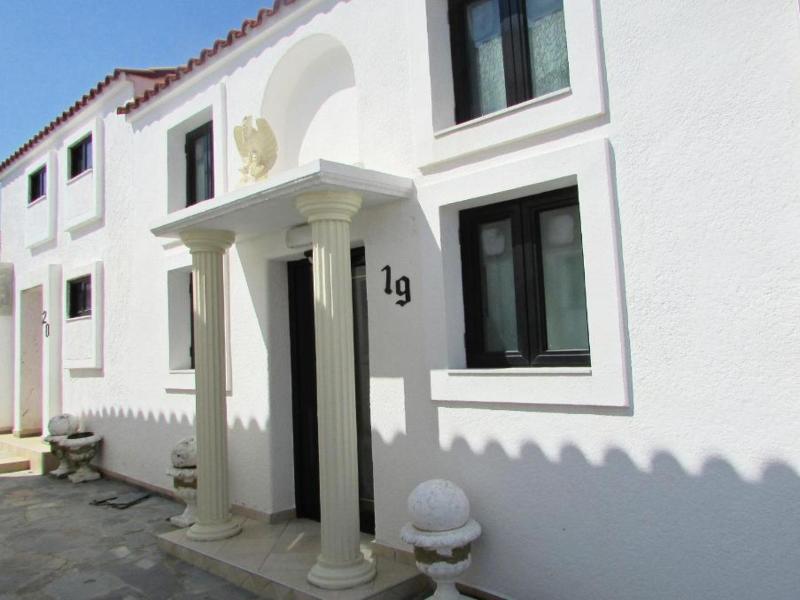Castellino Studios - Oda