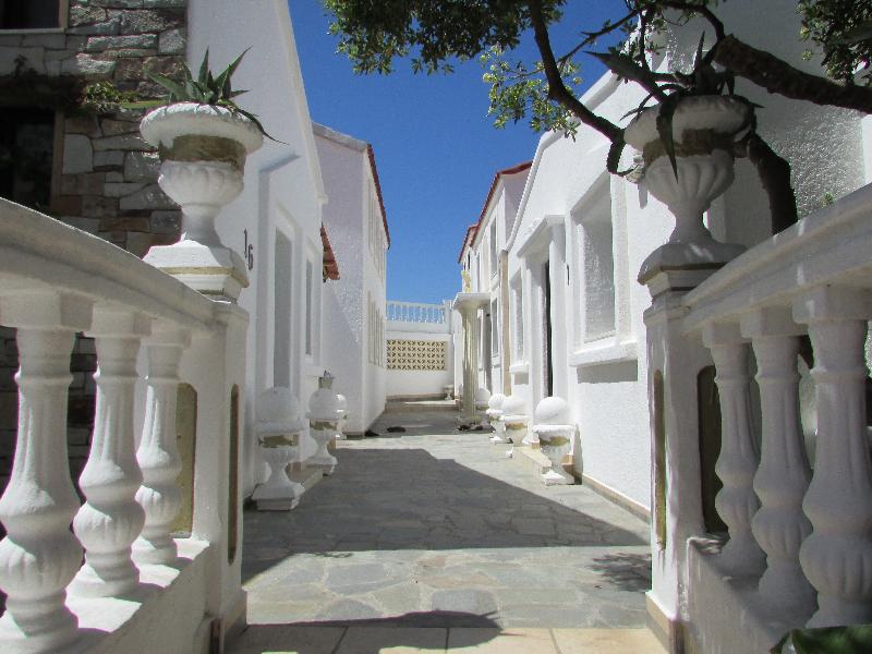 Castellino Studios - Oda