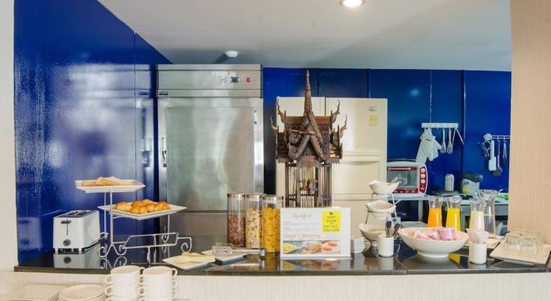 ICheck Inn Residence Sathorn - Restoran