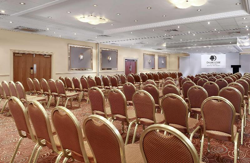 Doubletree by Hilton Bristol - Lobi