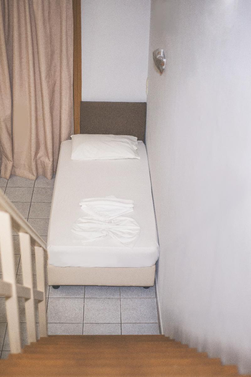 Stefania Studios - Oda