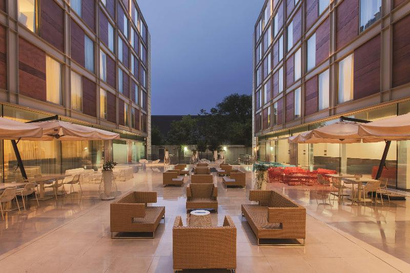 DoubleTree by Hilton Milan - Genel