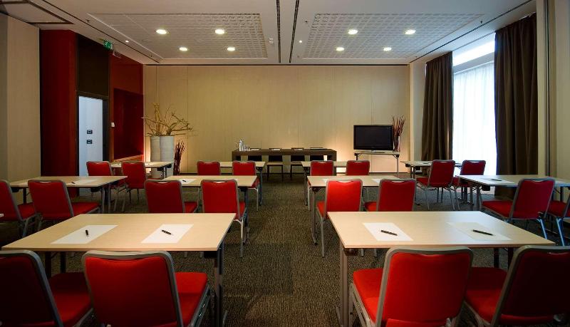 DoubleTree by Hilton Milan - Genel