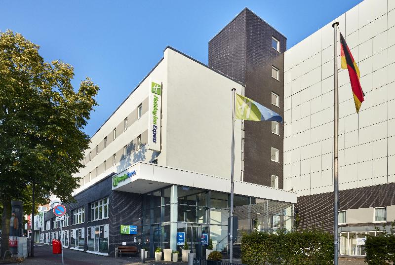 Premier Inn Hamburg City Alster - Genel