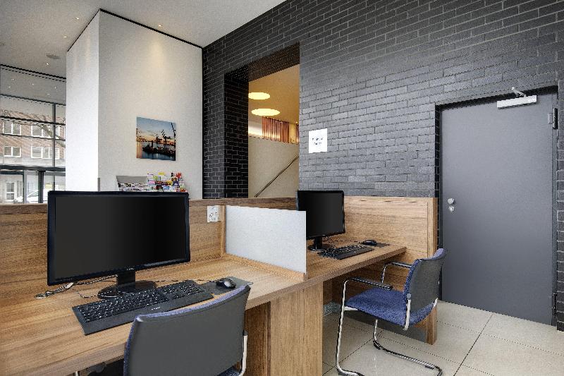 Premier Inn Hamburg City Alster - Genel