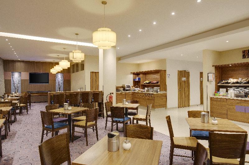 Premier Inn Hamburg City Alster - Restoran