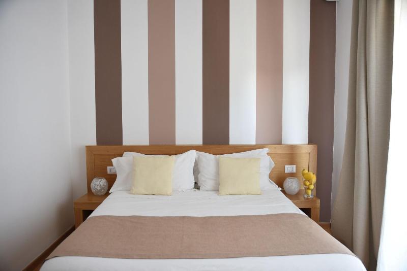 The Night Guest House Sorrento - Genel