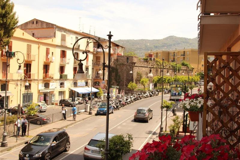 The Night Guest House Sorrento - Genel