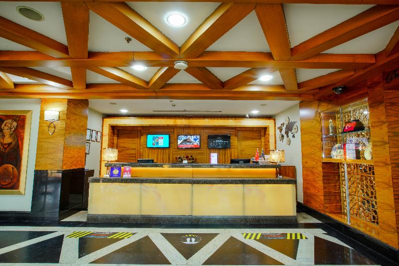 New Park Hotel - Lobi