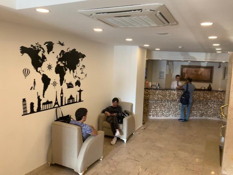 Kecik Hotel - Lobi
