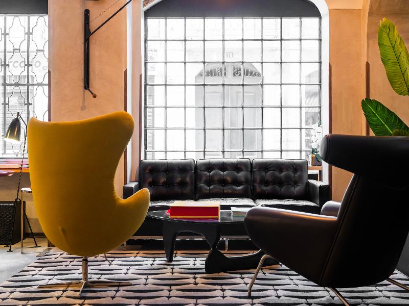 Browns Downtown Hotel - Lobi