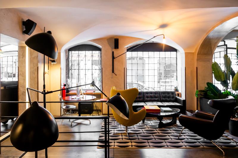 Browns Downtown Hotel - Lobi