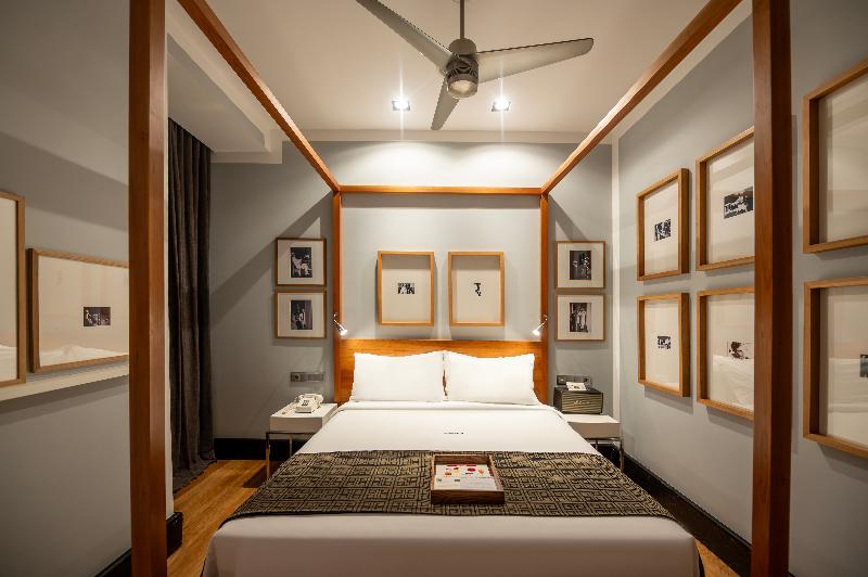 Browns Downtown Hotel - Oda