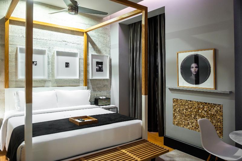 Browns Downtown Hotel - Oda