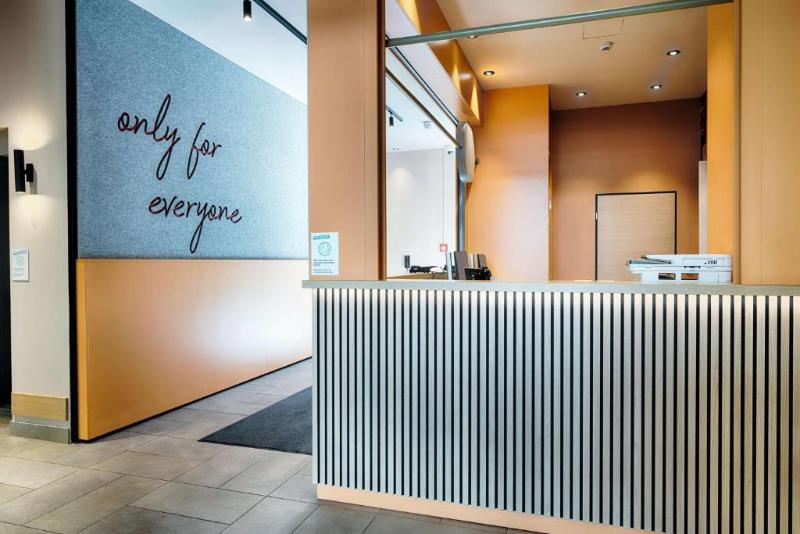B&B Hotel München-Hbf - Lobi